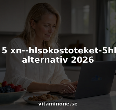 En kvinna sitter hemma och beställer hälsokostprodukter på nätet.